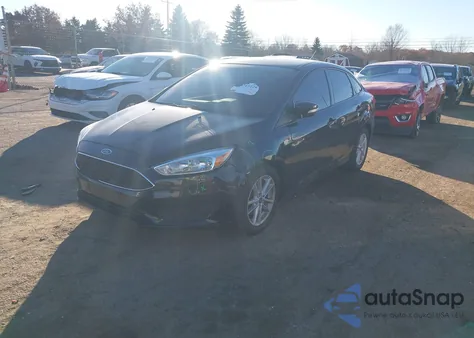 2017 Ford Focus Se z USA, uszkodzony, nr VIN 1FADP3F25HL347086